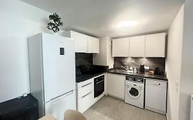 Lisa - Flat Near To Disneyland Paris